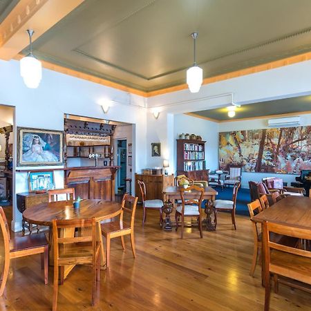 Northern Arts Hotel Castlemaine Exterior photo